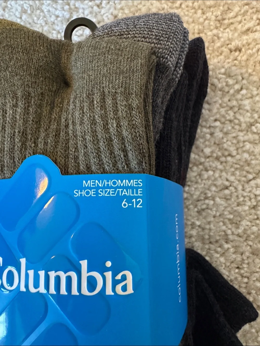 Columbia Men’s 4-Pack Crew Socks in Olive and Charcoal